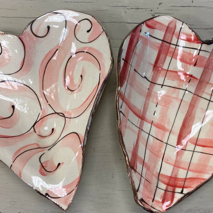 Heartfelt Traditions Heartfelt Traditions Small Heart Shaped Bowl, Pink Swirl - Little Miss Muffin Children & Home