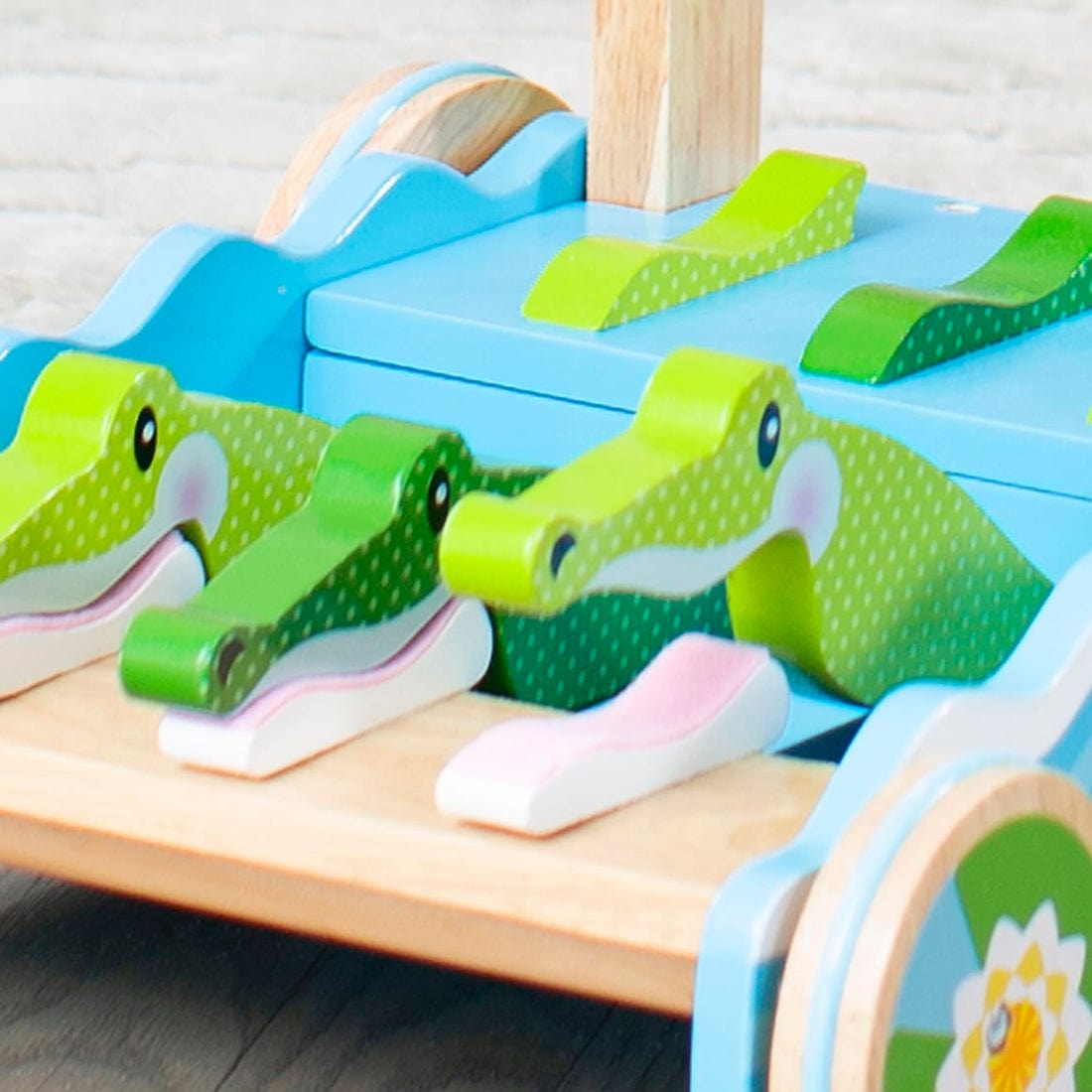 Melissa & Doug Melissa & Doug First Play Chomp & Clack Alligator Push Toy - Little Miss Muffin Children & Home