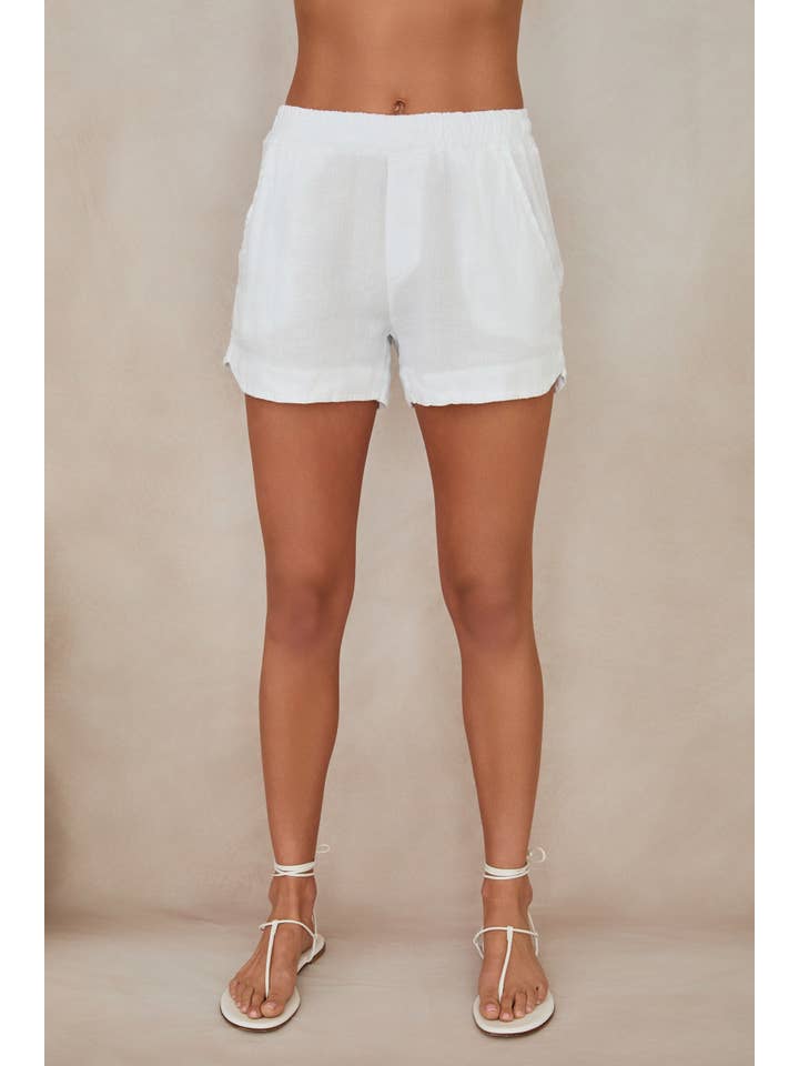 Linen Shorts in White