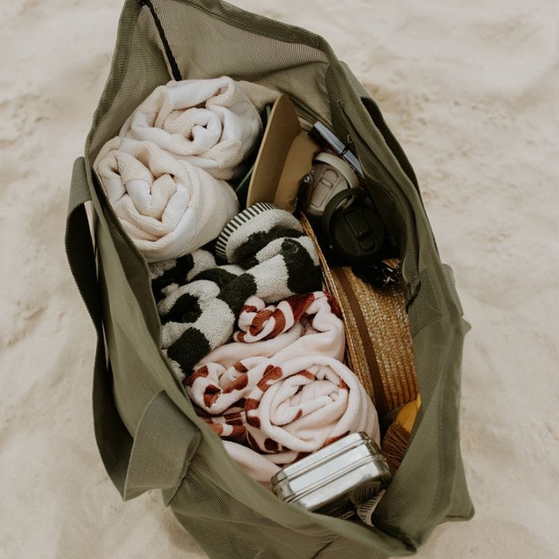 Beach Hauler™ Mesh Beach Bag in Pandanus