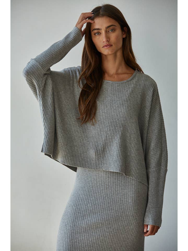 grey ribbed long sleeve sweater