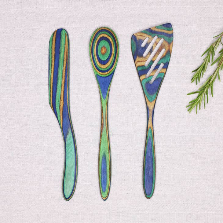 Island Bamboo Island Bamboo 8" Peacock Pakka Spreader - Little Miss Muffin Children & Home