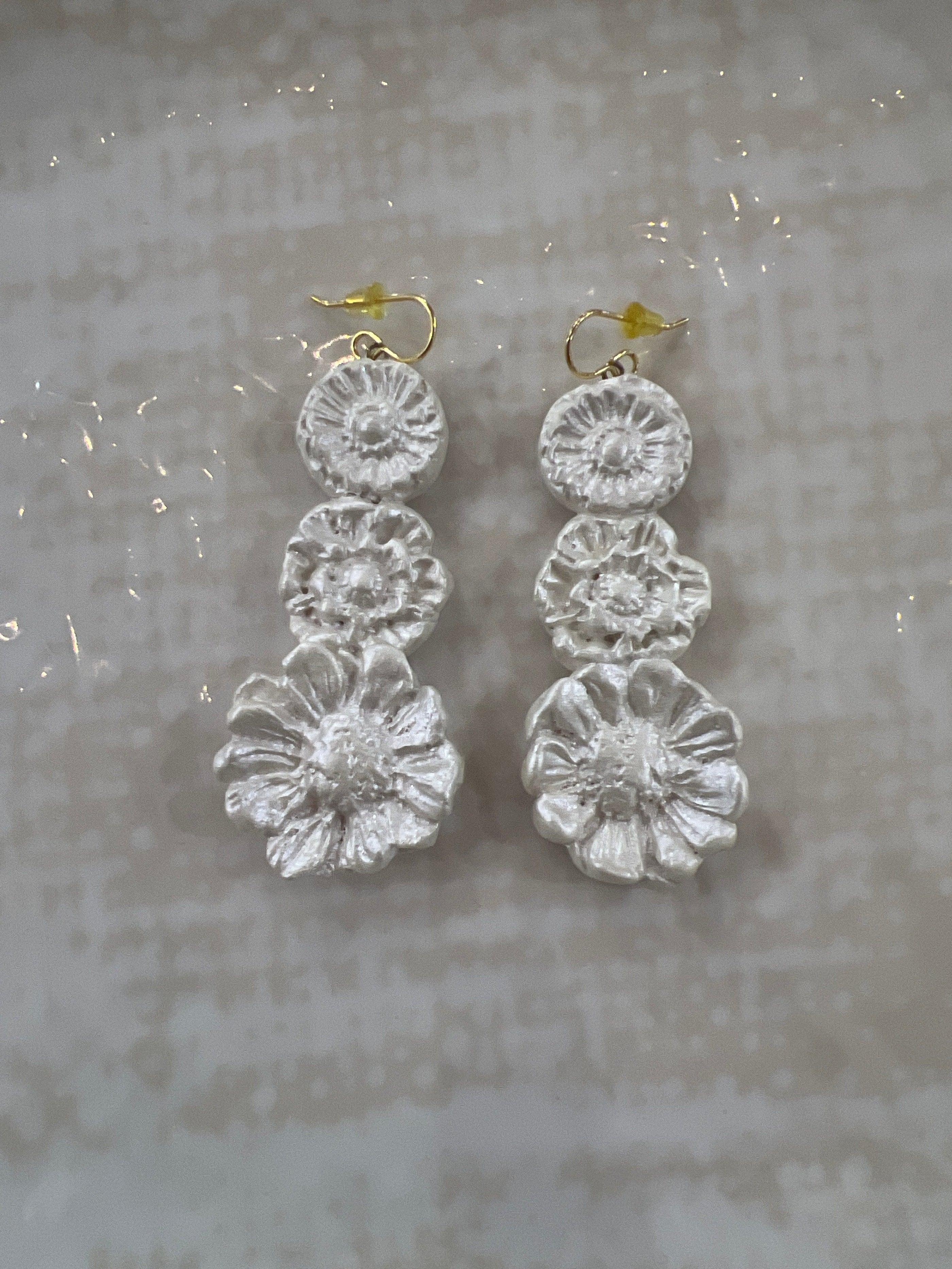 Carol Cassisa Carol Cassisa Fleurs de Luxembourg Blanche - Little Miss Muffin Children & Home
