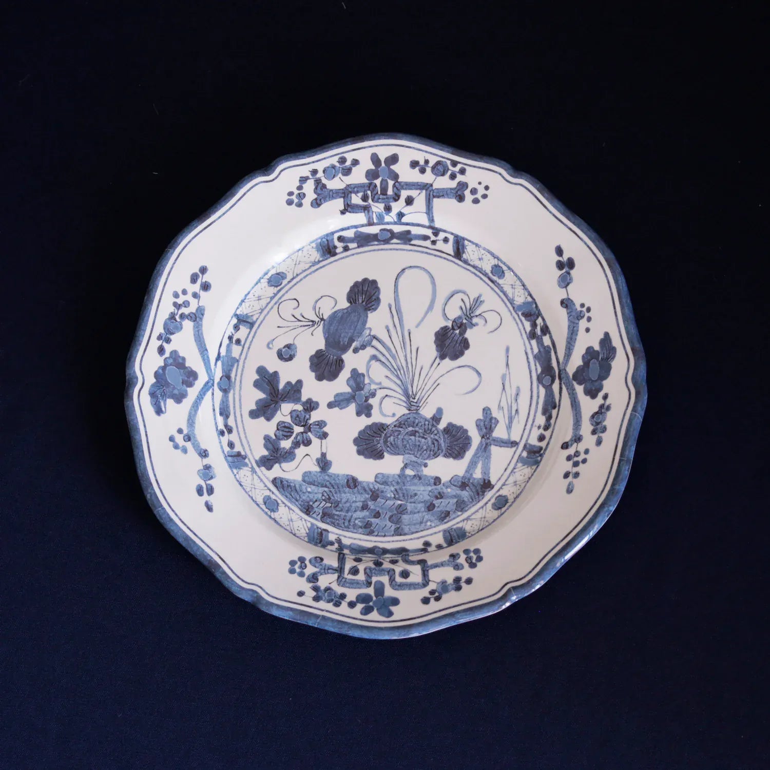 Vida Faenza 11" White and Blue Dinner Plate Set of 4