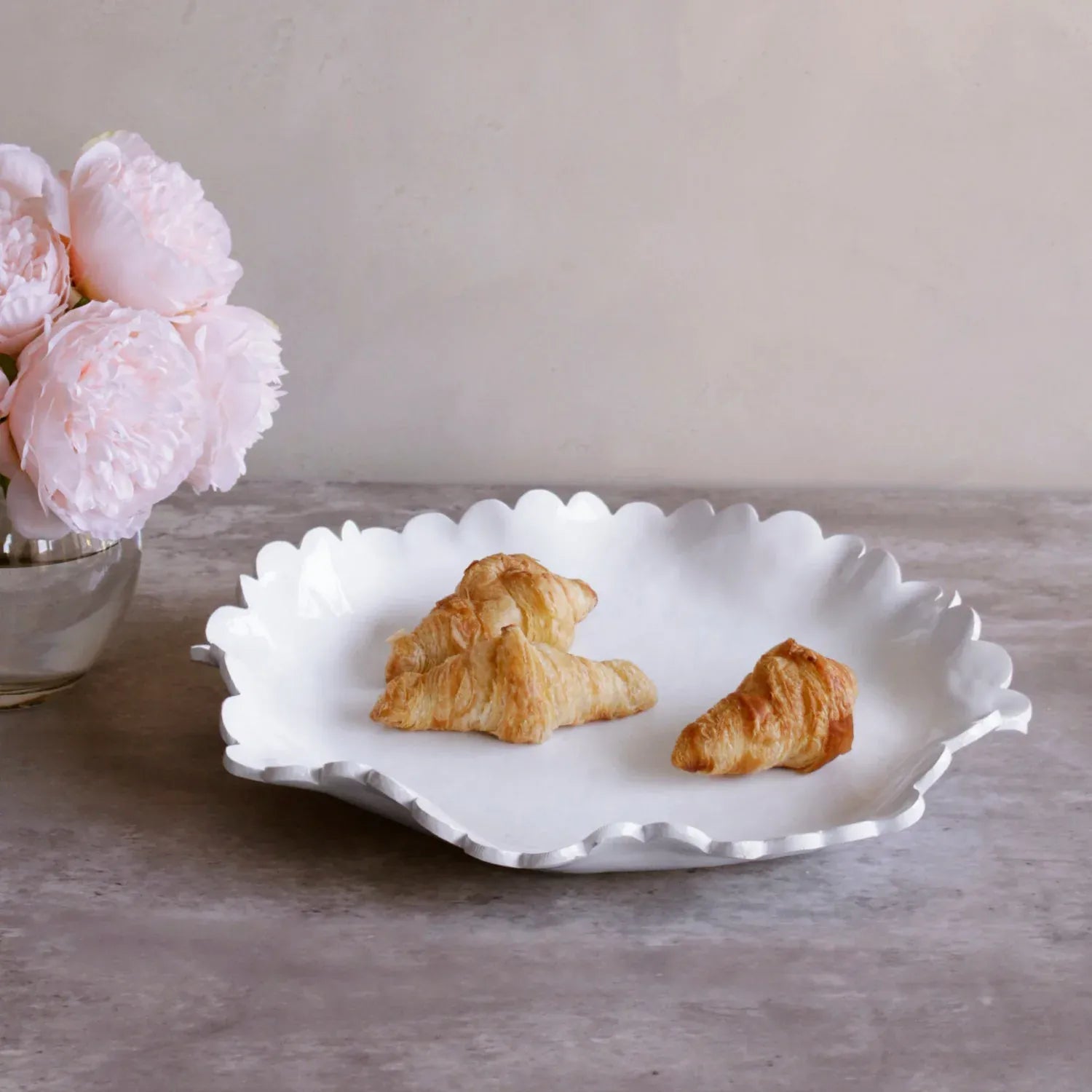 Vida Colette White Large Round Platter