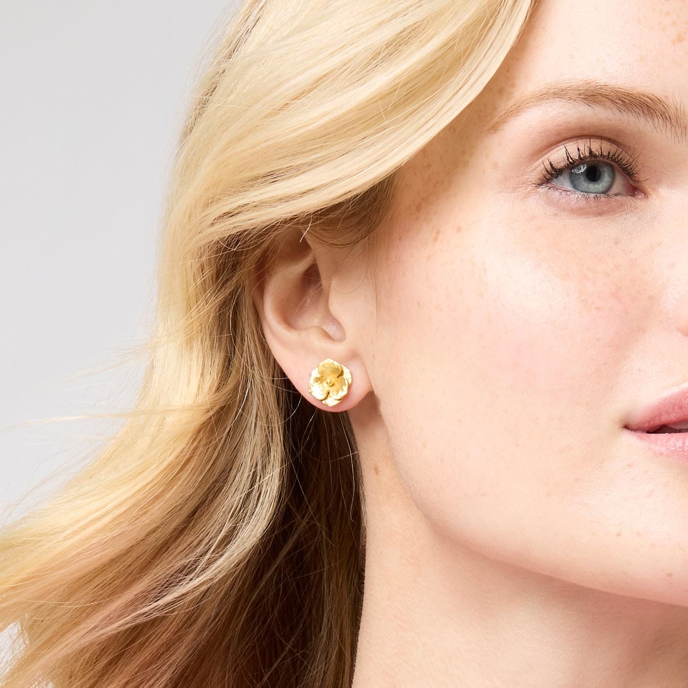 Bloom Gold Stud