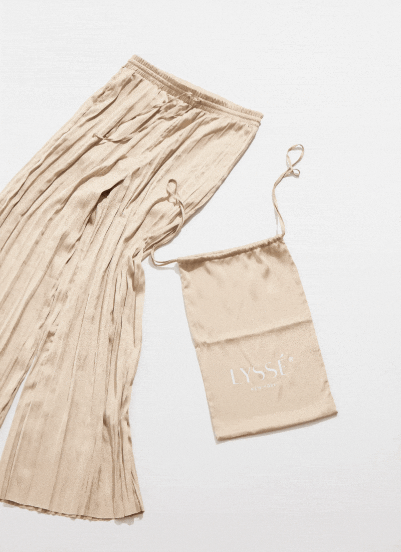 Lysse The Packable Pleated Palazzo Pant  (28" Inseam) in Chablis - Little Miss Muffin Children & Home