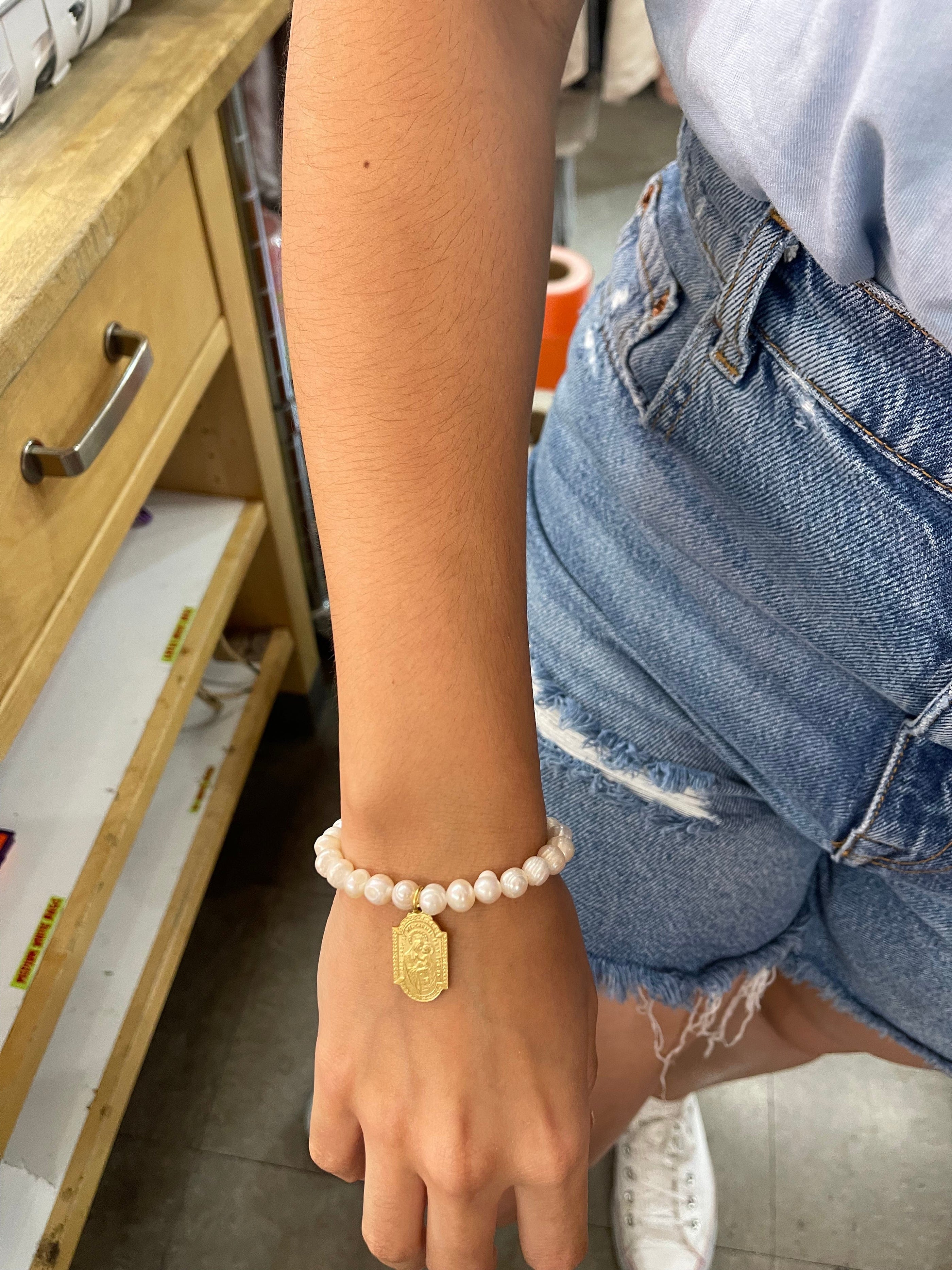 Weisinger Designs Weisinger Designs Pearl Stretch Bracelet with Scapular Medal - Little Miss Muffin Children & Home